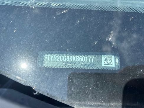 Used 2019 Ford Transit 250 148 Medium Roof RWD image 11