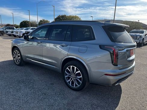 Used 2024 Cadillac XT6 Sport w/ Technology Package image 8