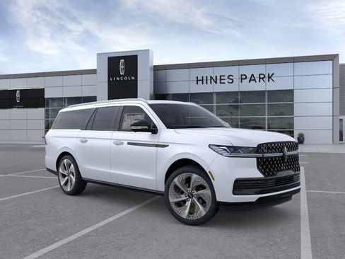 New 2025 Lincoln Navigator L Black Label image 7