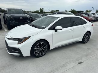 Used 2020 Toyota Corolla SE image 1