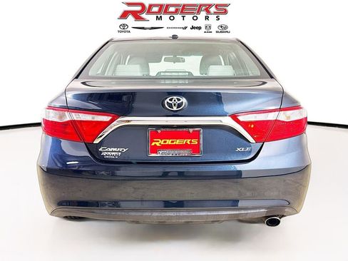 Used 2015 Toyota Camry XLE image 6