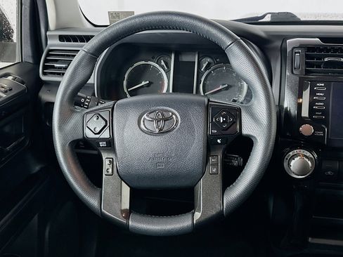 Used 2024 Toyota 4Runner TRD Off-Road image 18