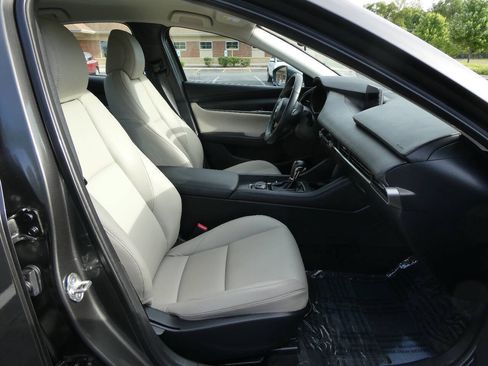 Used 2020 MAZDA MAZDA3 AWD Sedan w/ Select Package image 27