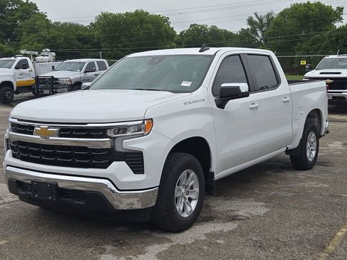 Used 2024 Chevrolet Silverado 1500 LT RWD image 4