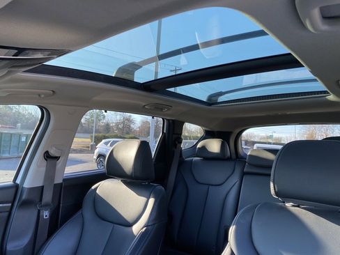 Used 2023 Hyundai Santa Fe SEL w/ Premium Package image 24