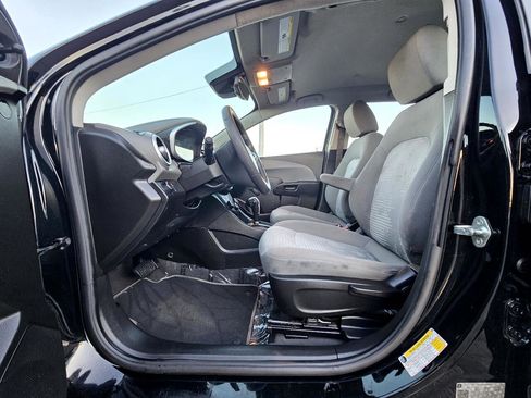 Used 2020 Chevrolet Sonic LT image 9