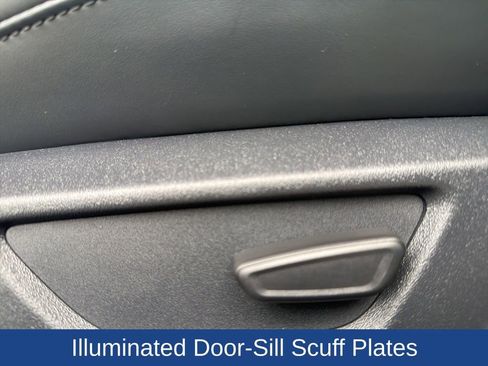 Used 2025 Ford Mustang GT Premium image 13