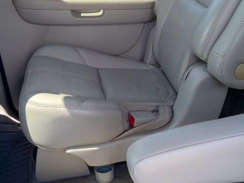 Used 2007 Chevrolet Suburban LTZ w/ LTZ Preferred Equipment Group image 13