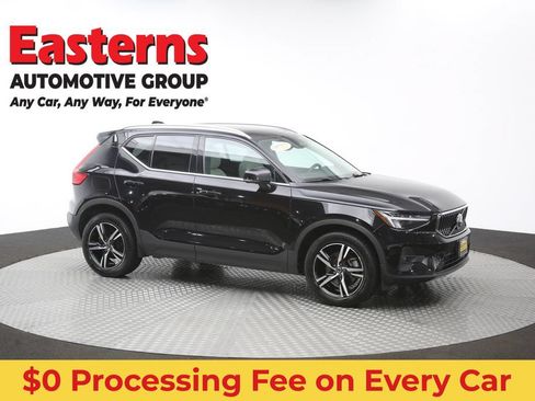 Used 2023 Volvo XC40 B5 Plus AWD/4WD image 48