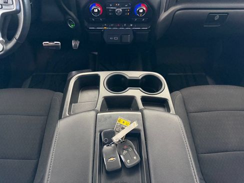 Used 2022 Chevrolet Silverado 1500 LT RWD image 21