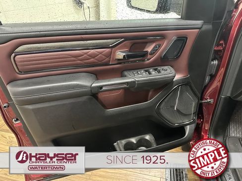 Used 2025 RAM 1500 Limited AWD/4WD image 10