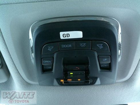 Certified 2026 Toyota Corolla Cross XLE image 20