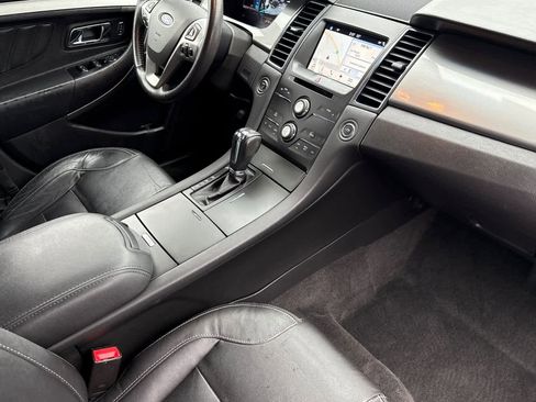 Used 2017 Ford Taurus SEL w/ Equipment Group 201A image 16
