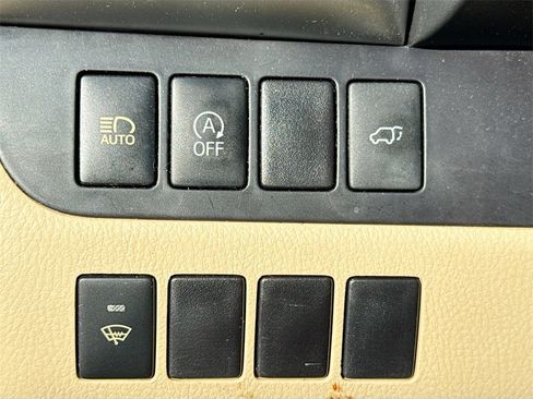 Used 2017 Toyota Highlander XLE image 11