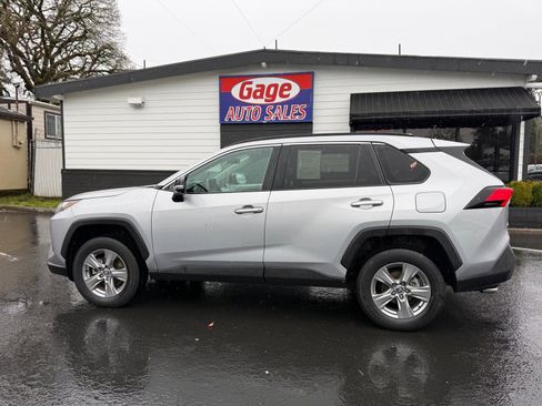 Used 2023 Toyota RAV4 XLE image 3