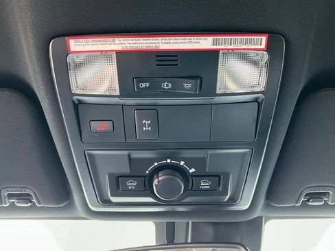 Used 2023 Toyota Tacoma TRD Off-Road image 17