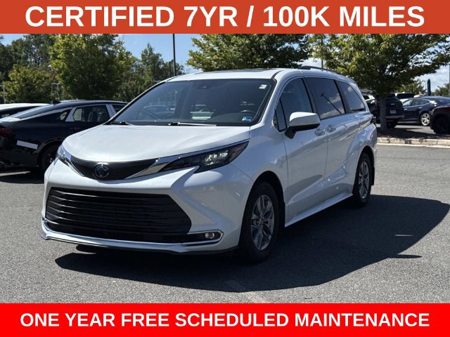 Used 2024 Toyota Sienna XLE w/ XLE Plus Package FWD image 5