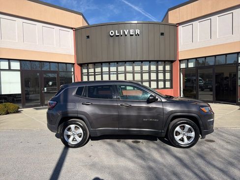 Used 2020 Jeep Compass Latitude w/ Cold Weather Group image 8