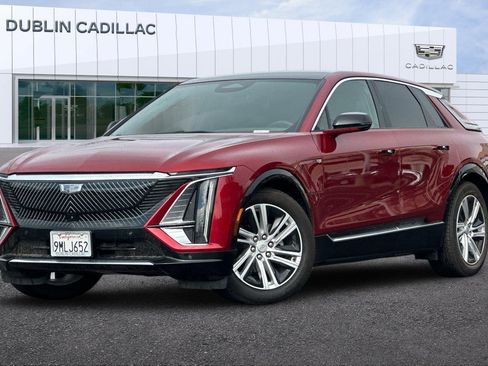 Certified 2024 Cadillac Lyriq Tech w/ Driver Assist Package image 8