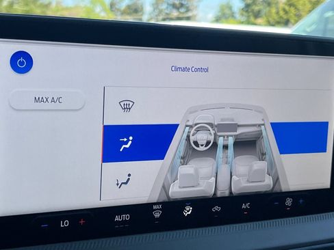 New 2026 Ford Maverick XL AWD/4WD image 18