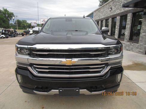 Used 2018 Chevrolet Silverado 1500 High Country AWD/4WD image 4