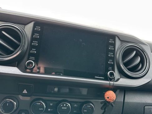 Used 2023 Toyota Tacoma TRD Sport image 5