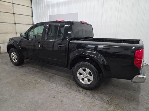 Used 2012 Nissan Frontier SV image 9