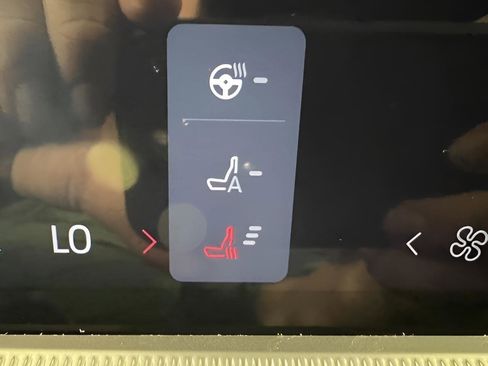 Used 2025 Ford Explorer ST-Line w/ Premium Package image 16