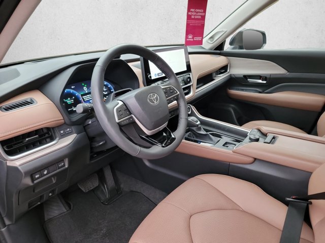 Used 2026 Toyota Grand Highlander AWD image 10