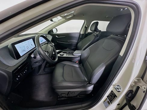 Used 2024 Kia EV6 Light image 13