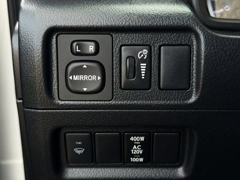 Used 2018 Toyota 4Runner TRD Off-Road Premium AWD/4WD image 22
