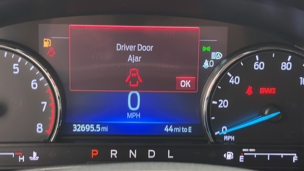 Used 2023 Ford Explorer XLT w/ Equipment Group 202A AWD/4WD image 15