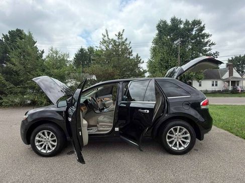 Used 2014 Lincoln MKX AWD w/ Equipment Group 102A image 12
