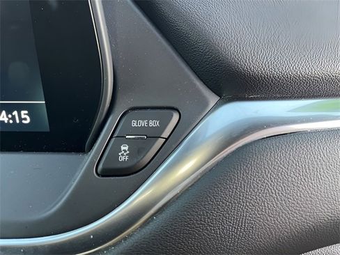 Used 2025 Chevrolet Blazer LT image 37