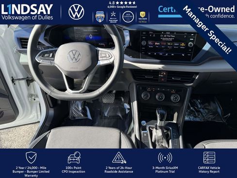Certified 2022 Volkswagen Taos SE image 10