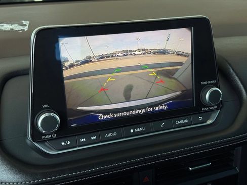 Used 2023 Nissan Rogue SV w/ SV Premium B Package FWD image 5