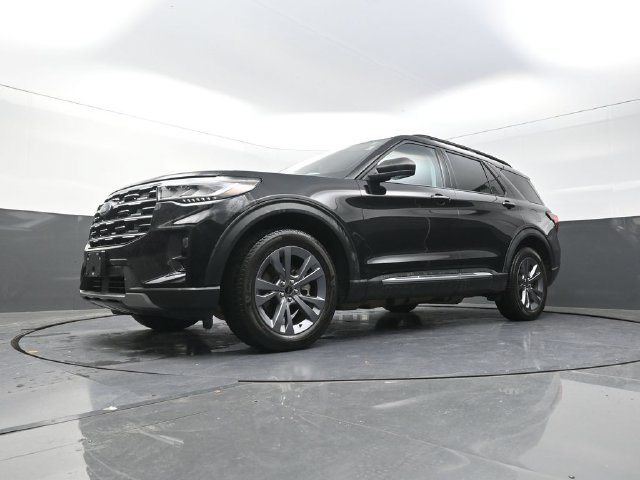 Used 2025 Ford Explorer Active w/ Active Comfort Package AWD/4WD image 33