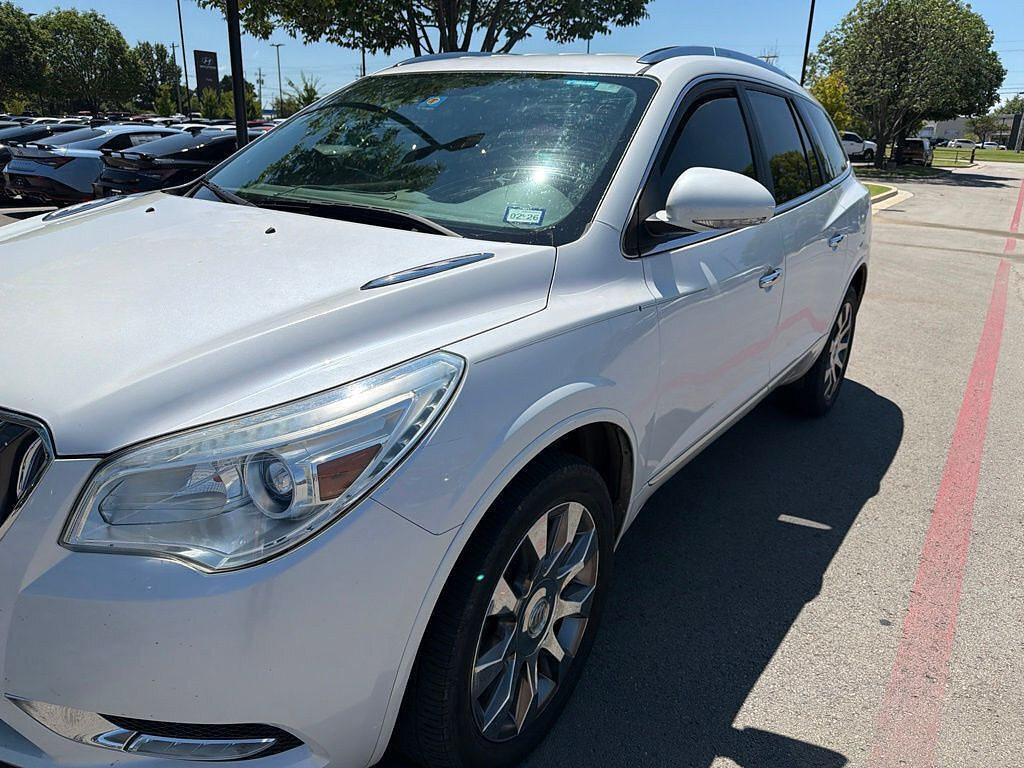 Used 2017 Buick Enclave Leather w/ Enclave Sport Touring Edition FWD image 3