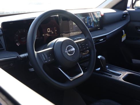 New 2026 Nissan Kicks SV image 14