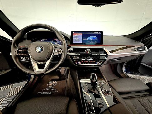 Used 2023 BMW 530i xDrive w/ Convenience Package AWD/4WD image 12