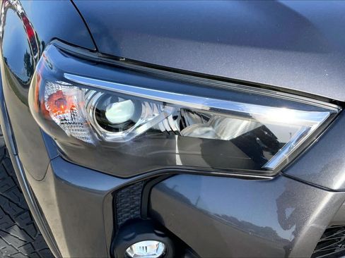 Used 2022 Toyota 4Runner SR5 RWD image 26