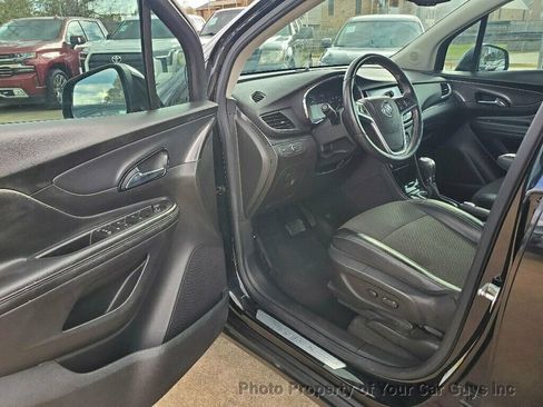 Used 2020 Buick Encore Preferred image 18