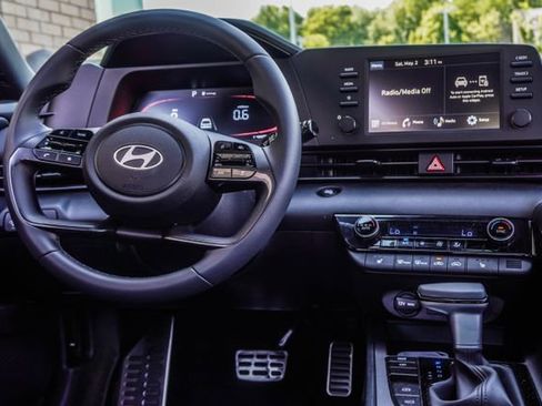 New 2026 Hyundai Elantra SEL Sport Premium FWD image 16