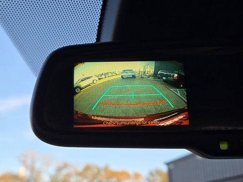 Used 2018 Toyota C-HR XLE image 25