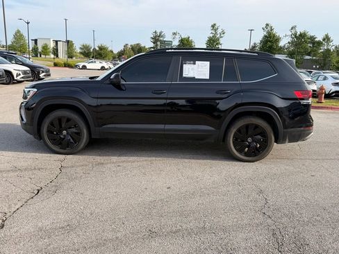 Used 2024 Volkswagen Atlas SE FWD image 4