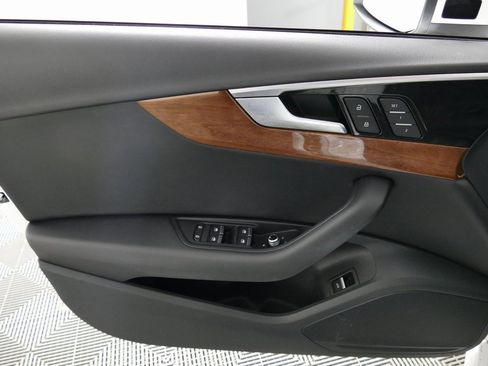 Used 2023 Audi A4 2.0T Premium w/ Convenience Package image 10