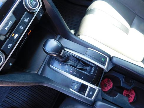 Used 2017 Honda Civic EX-L image 33