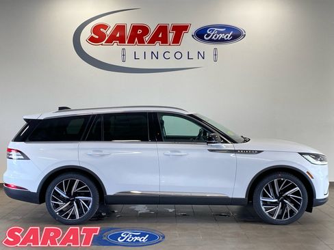 New 2026 Lincoln Aviator Reserve AWD/4WD image 8