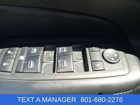 Used 2014 Jeep Grand Cherokee Limited w/ Luxury Group II AWD/4WD image 28
