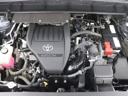 Used 2023 Toyota Highlander XLE image 40